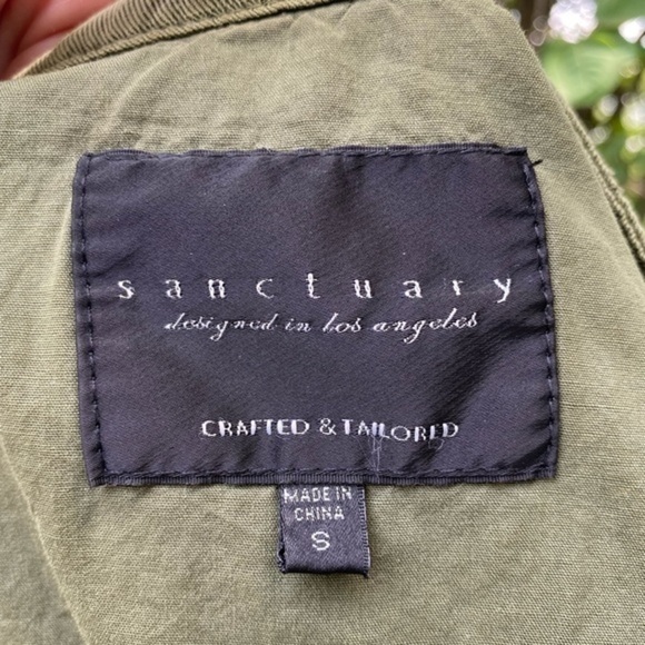 Sanctuary Canyon Military Vest - Picture 13 of 14